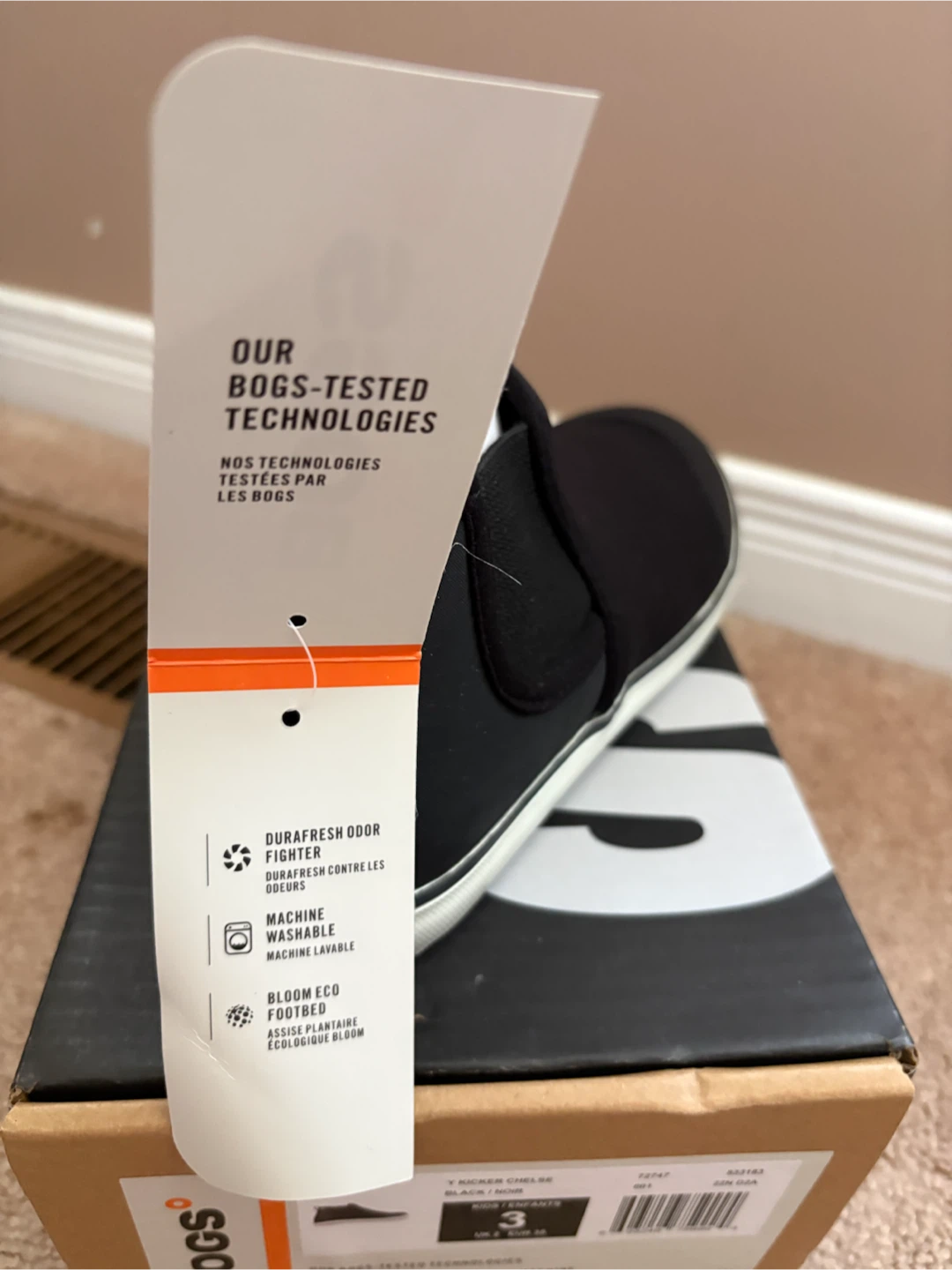 New BOGS Kids Kicker Chelsea boots, size 3. - photo 5