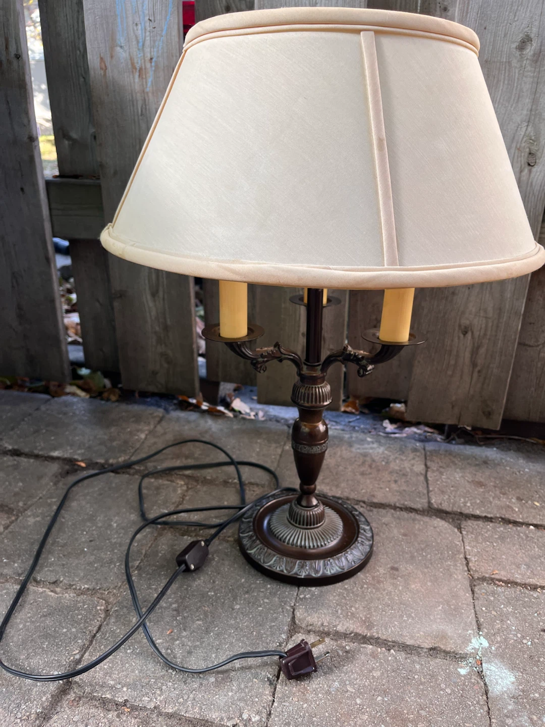 Vintage Style Candelabra Table Lamp