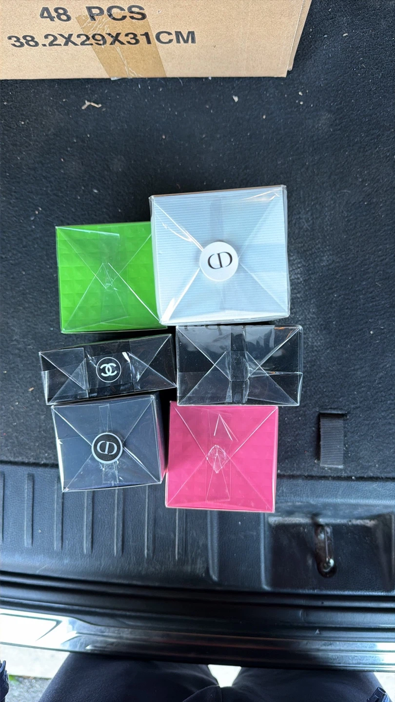 Perfumes - photo 3