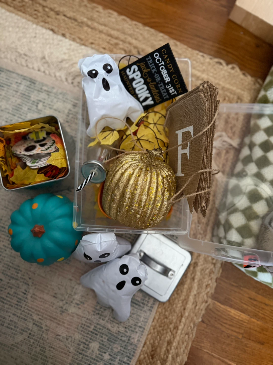 Assorted Halloween Decor Set