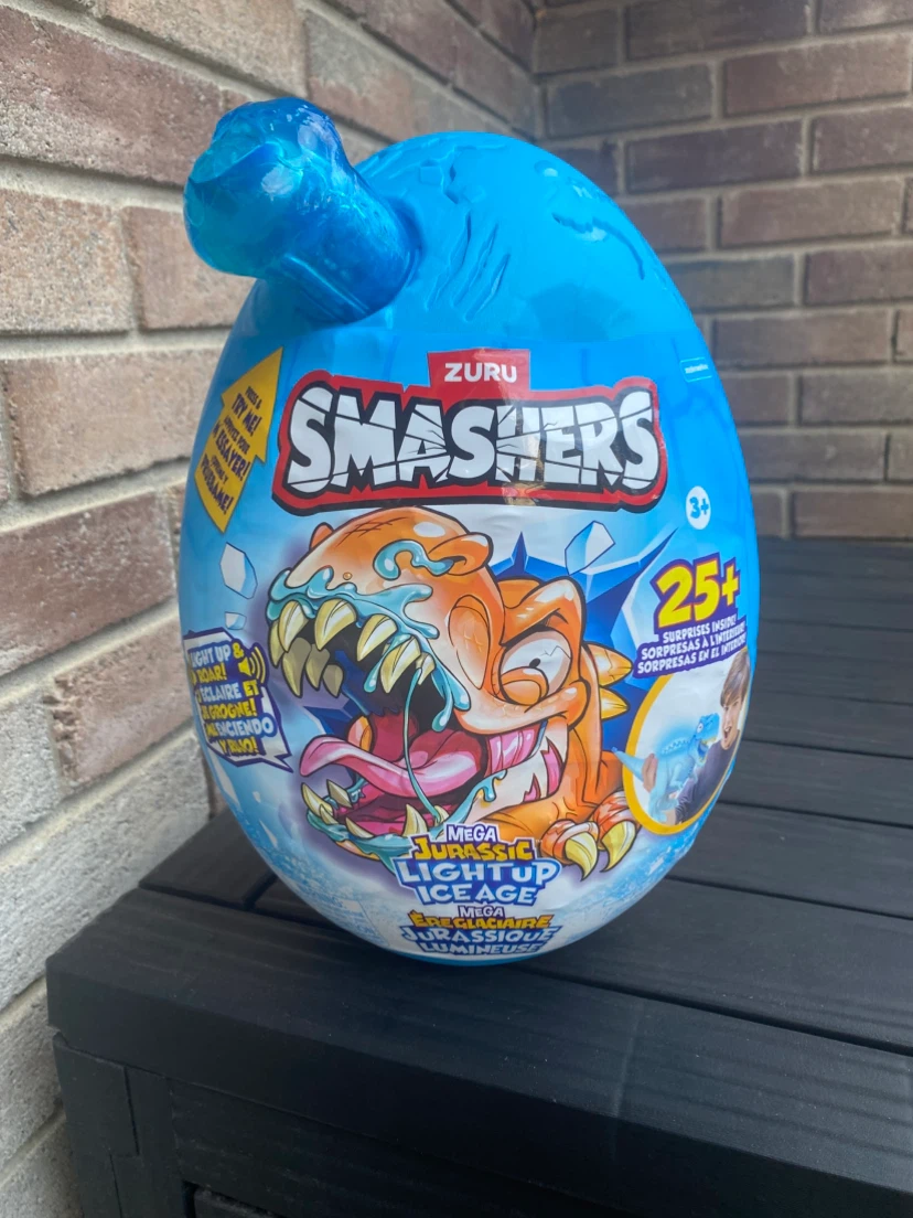 Zuru Smashers Mega Large Jurassic Lightup Ice Age Egg