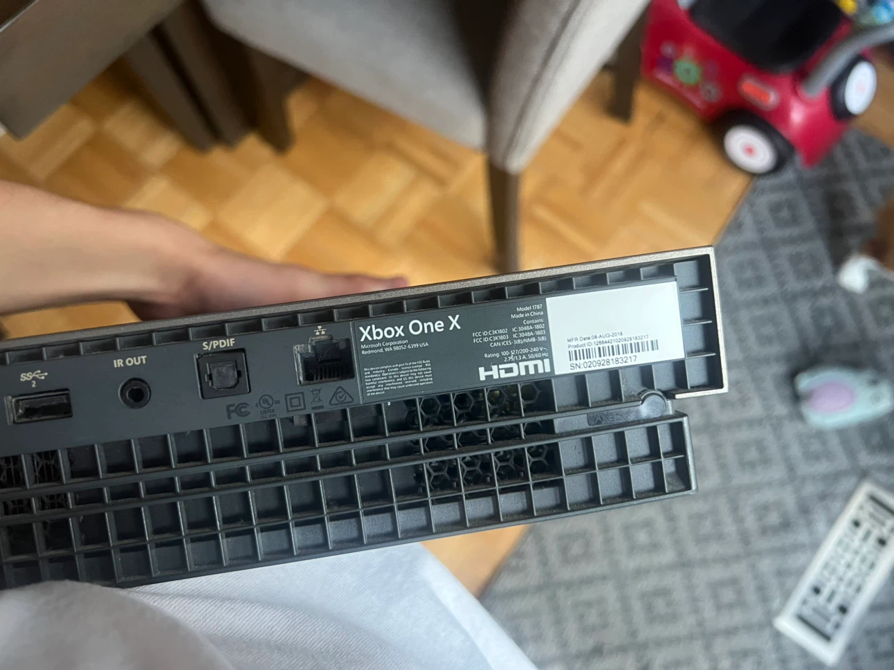 Xbox One X 1TB - photo 3