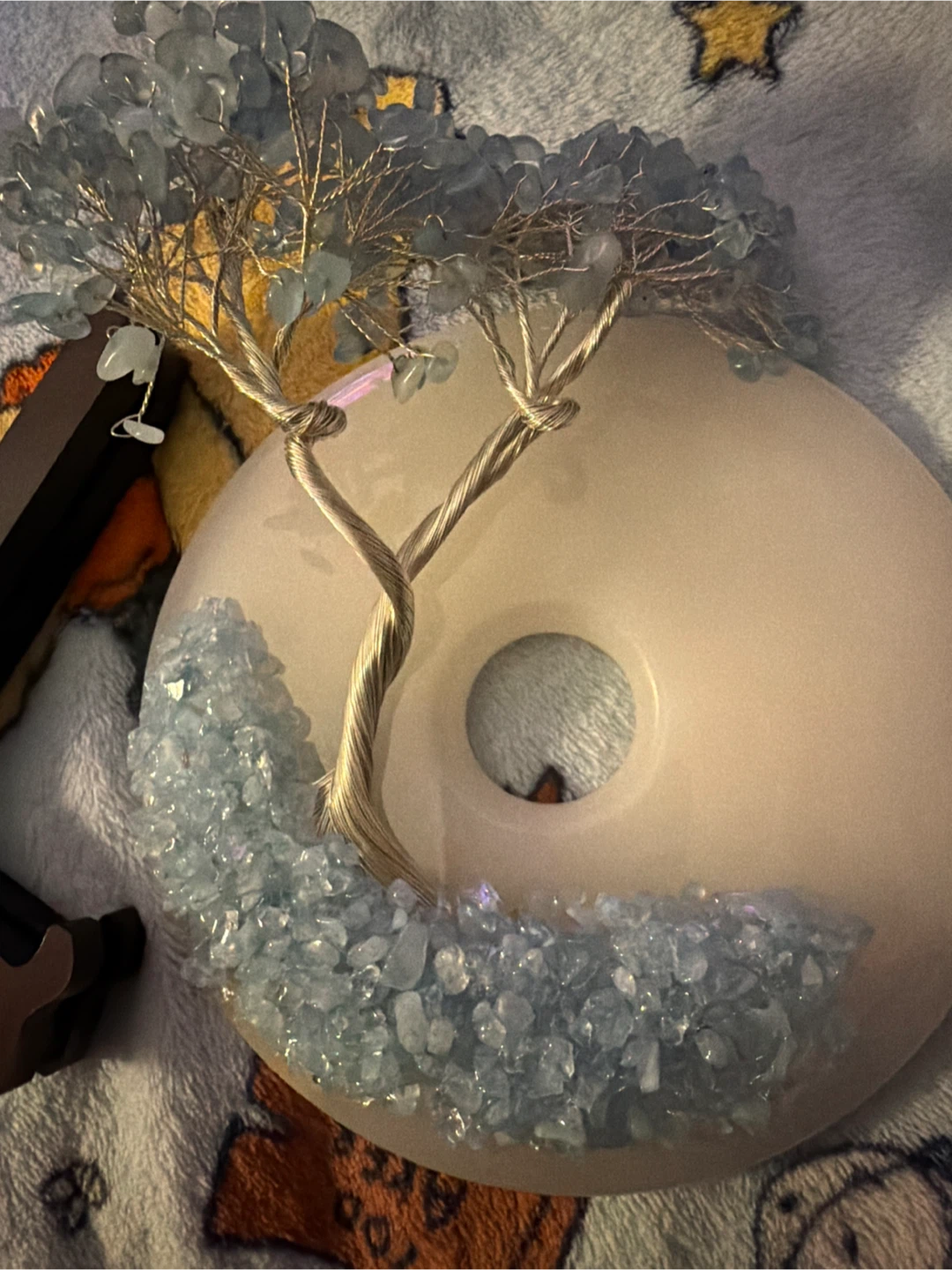 An aquamarine crystal wire-wrapped Tree of Life sculpture - photo 2
