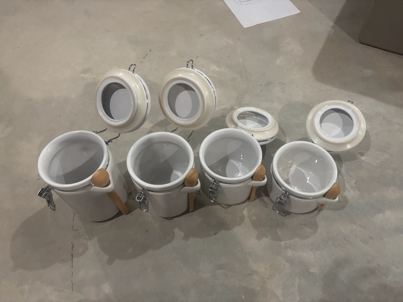 Set of 4 White Ceramic Canisters with Wooden Spoons - photo 3