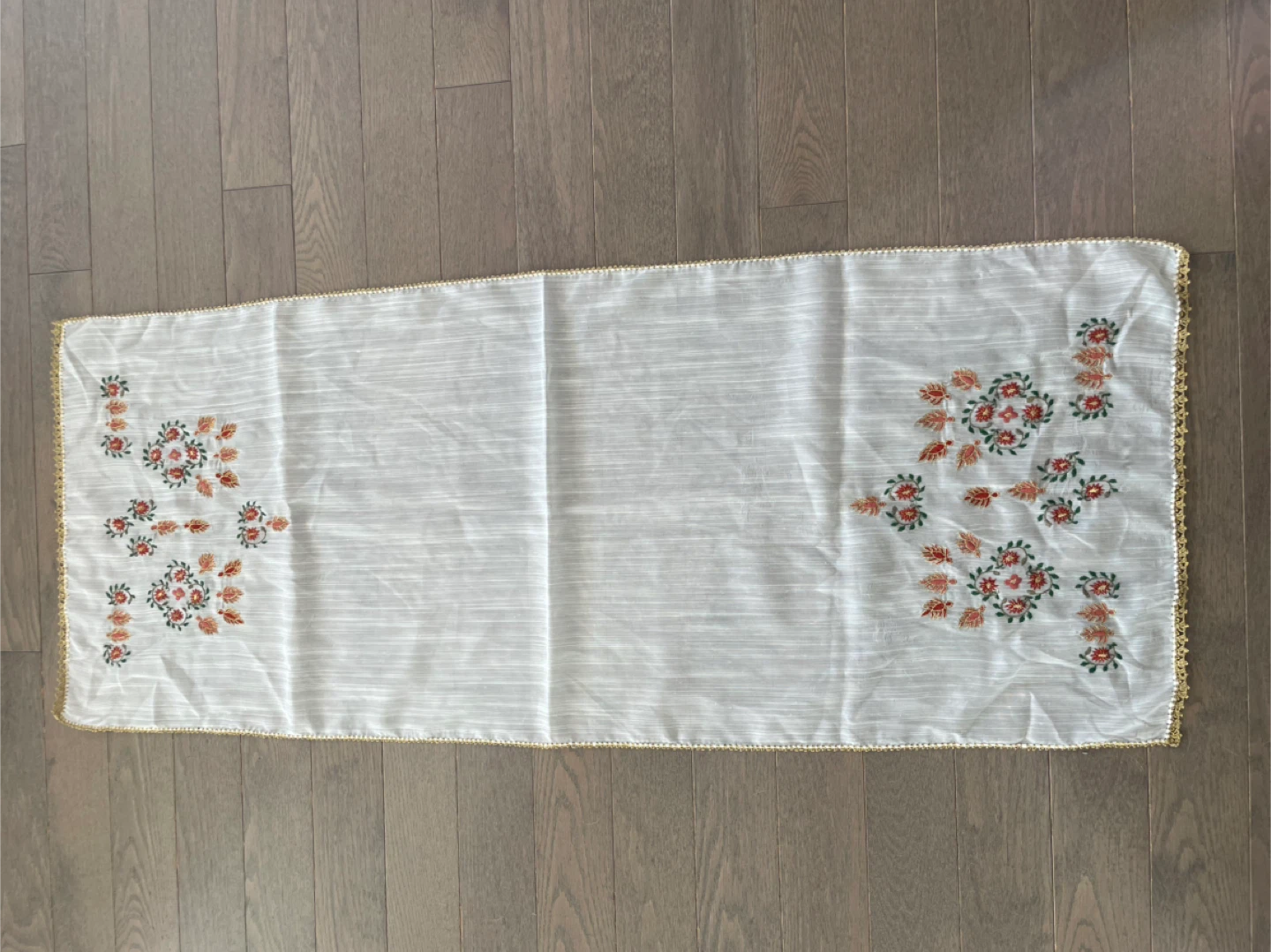 Embroidered Floral dresser table Runner