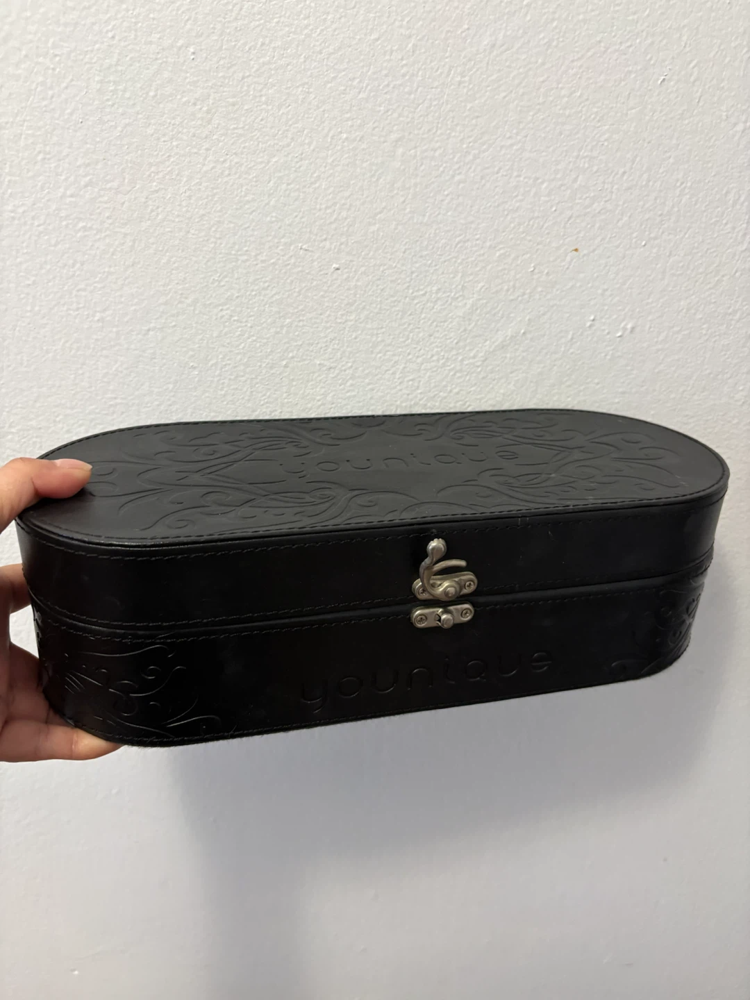 Black Younique leather makeup   Case