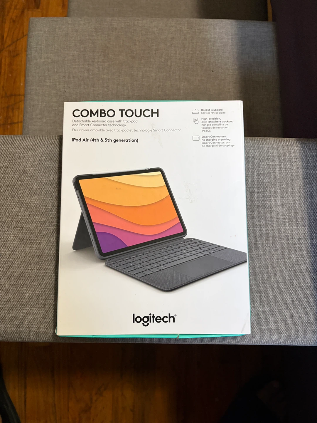 Logitech Combo Touch for iPad Air 4th & 5th Gen