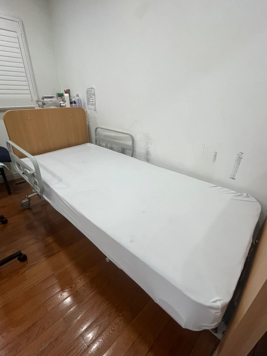 Adjustable Electric Home Care Hospital Bed - photo 2