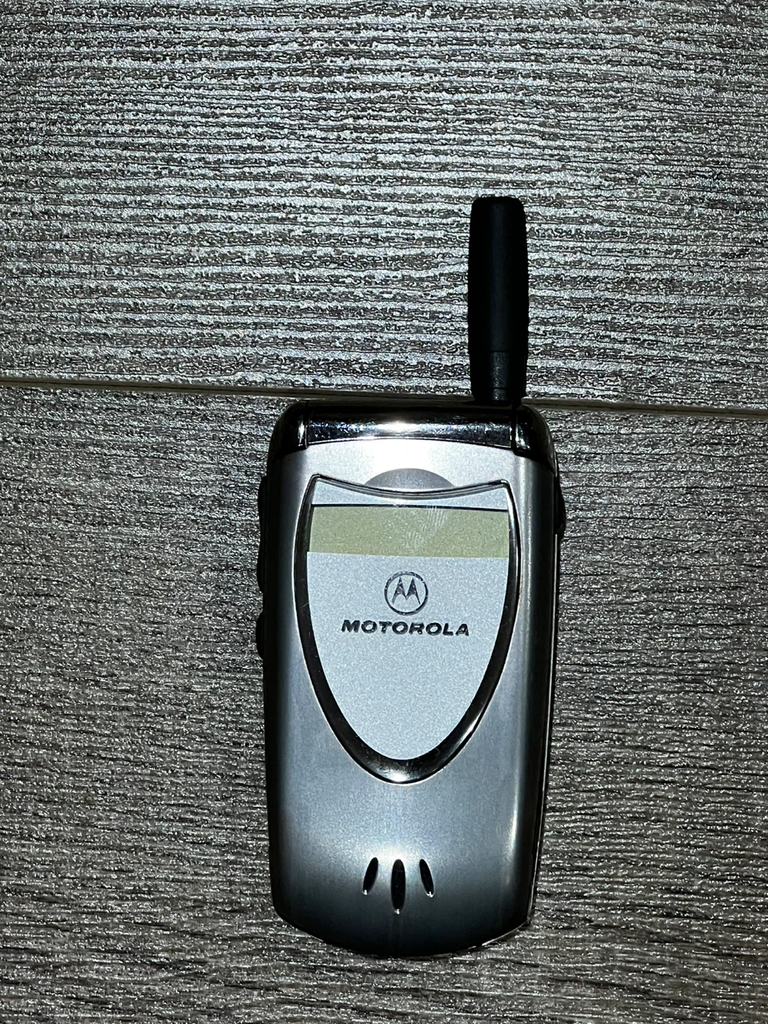 Vintage Motorola Flip Phone (Untested / For Parts)