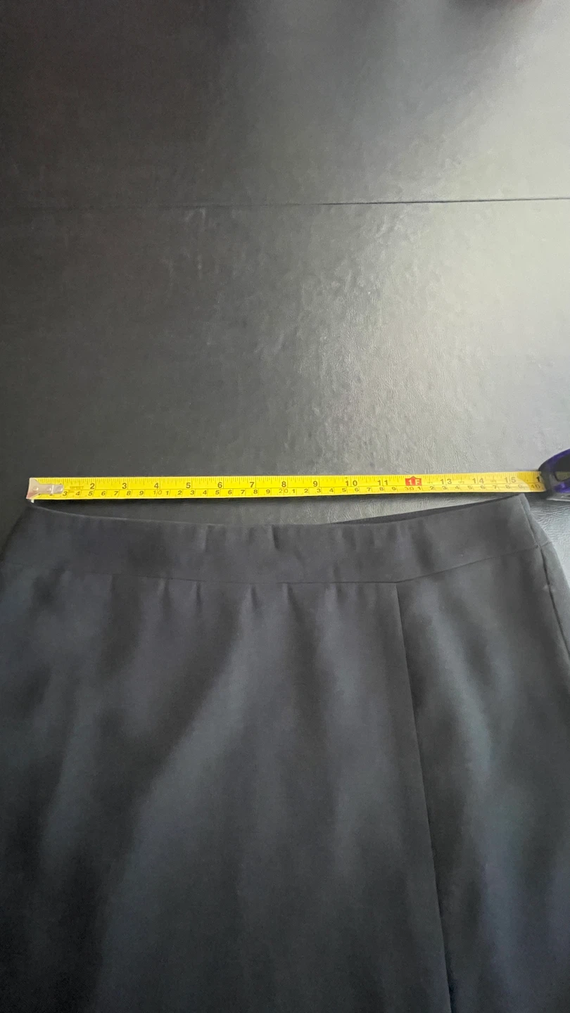 Black classic knee-length skirt - photo 4