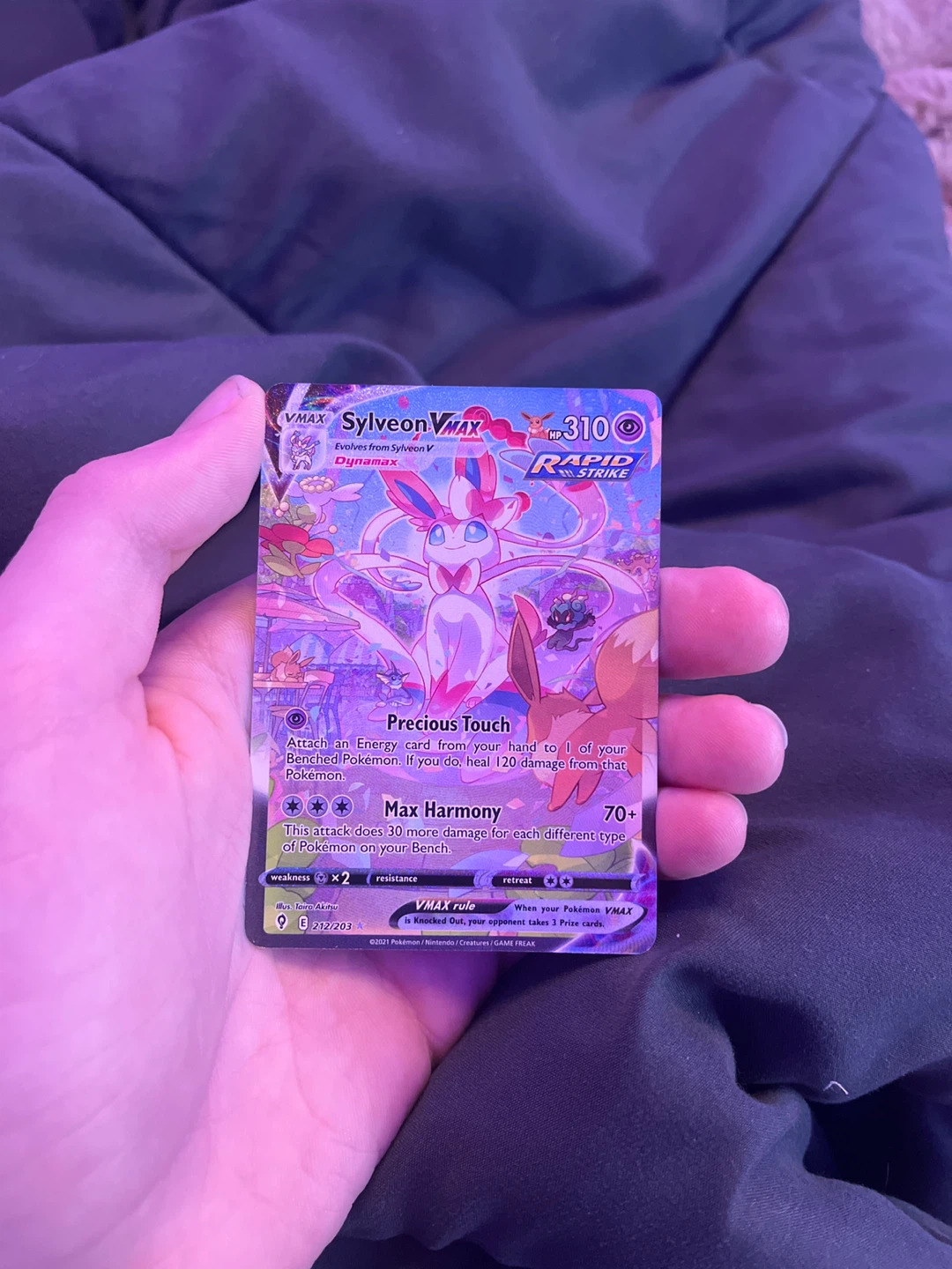 Sylveon VMAX Rapid Strike Pokemon Card