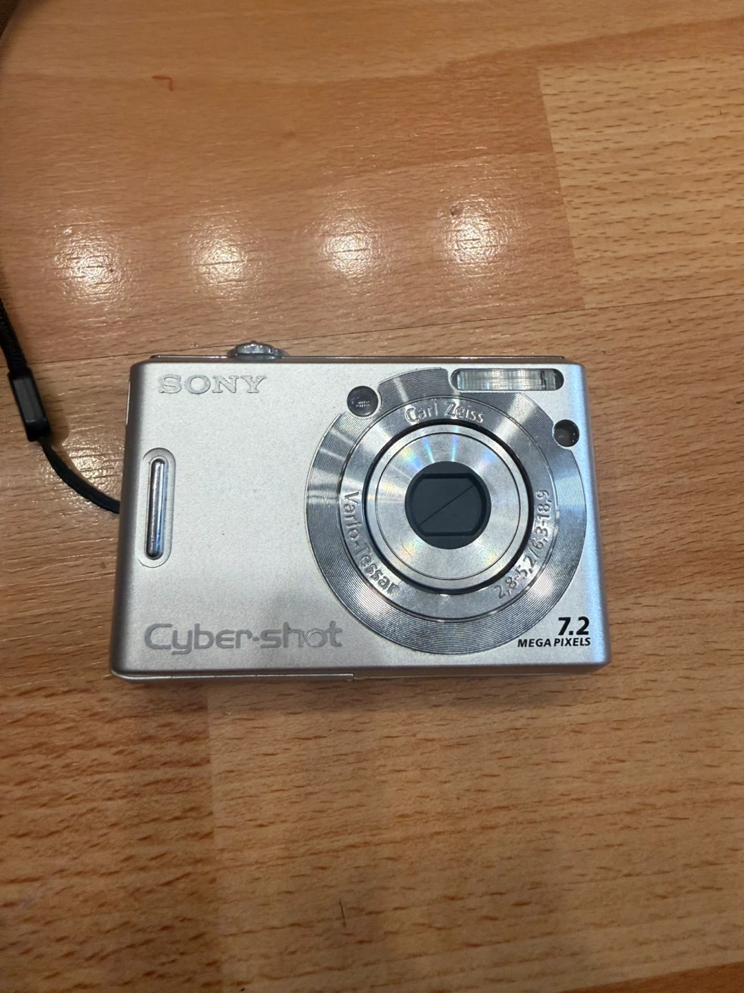 Sony Cyber-shot DSC-W35 Digital Camera