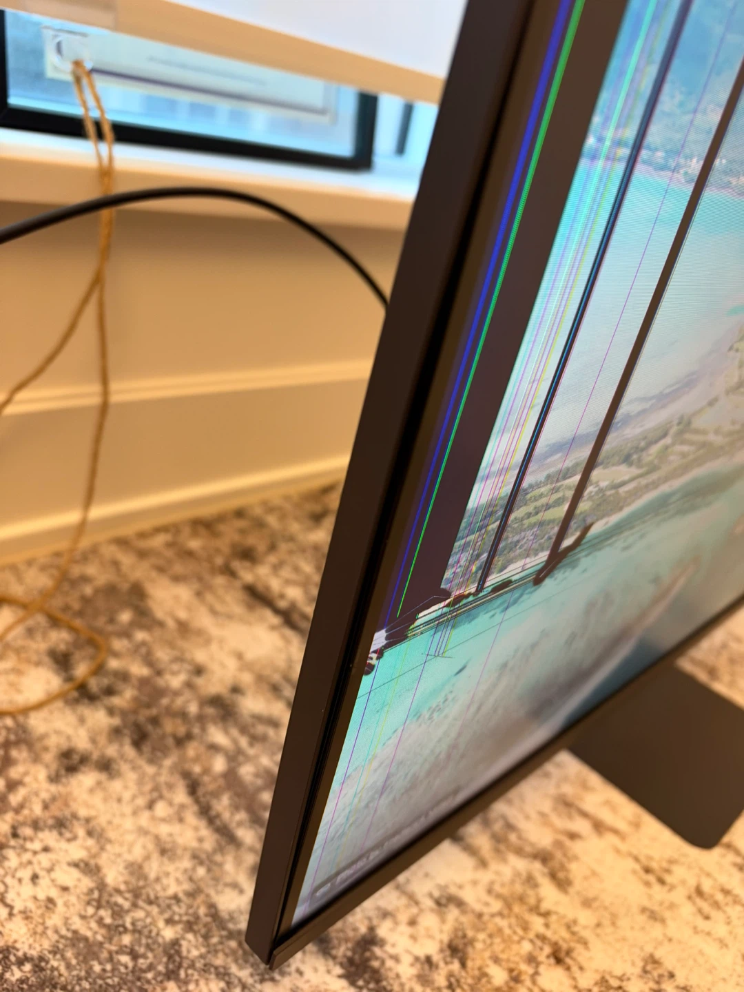 Damaged Computer Monitor - 32 Inch - photo 3