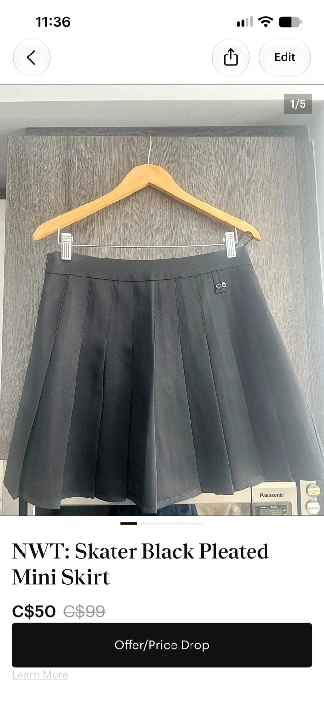 NWT Black Pleated Mini Skirt