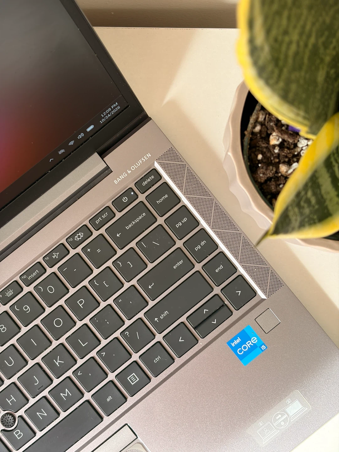 HP ZBook Firefly 14 G8 Workstation — i5-11th / 16GB / 256GB - photo 3
