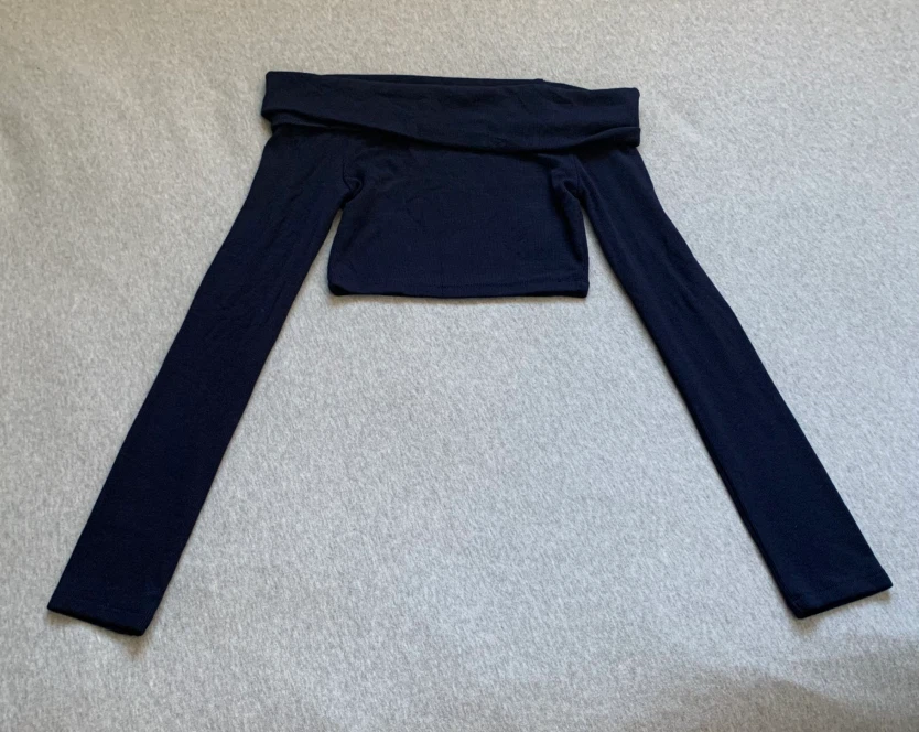 Garage Off-the-Shoulder Navy Blue Long Sleeve Crop Top ~ Size XS