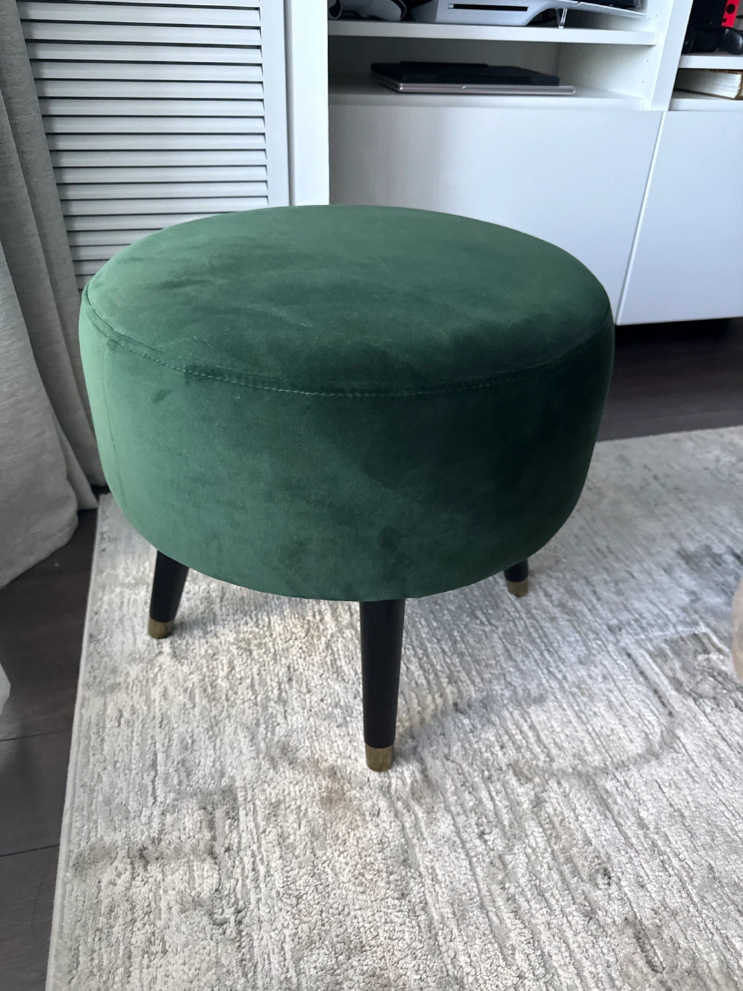 Structube Green Velvet Stool - photo 2