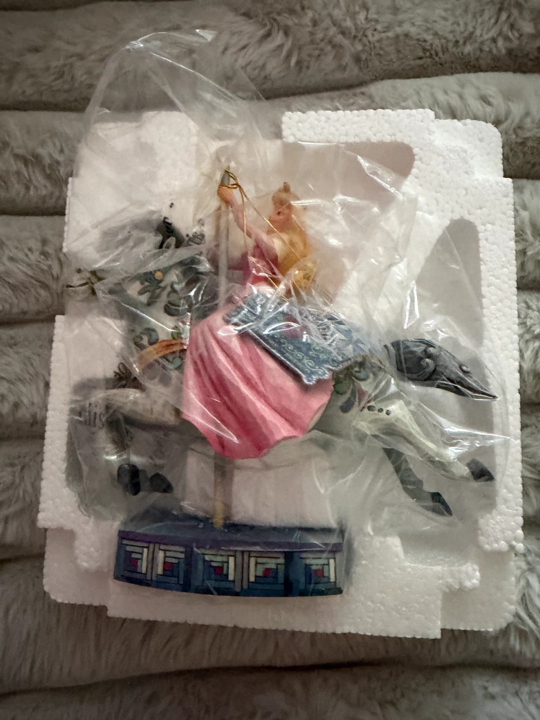 Disney Traditions Jim Shore Sleeping Beauty Carousel - photo 4