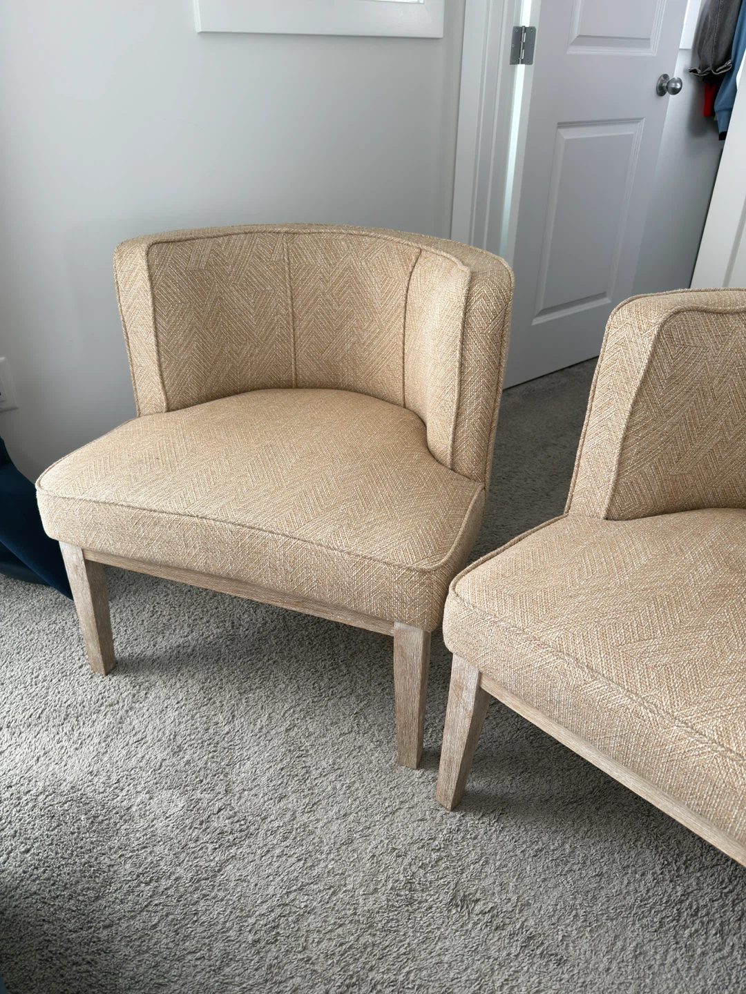 Accent chair
