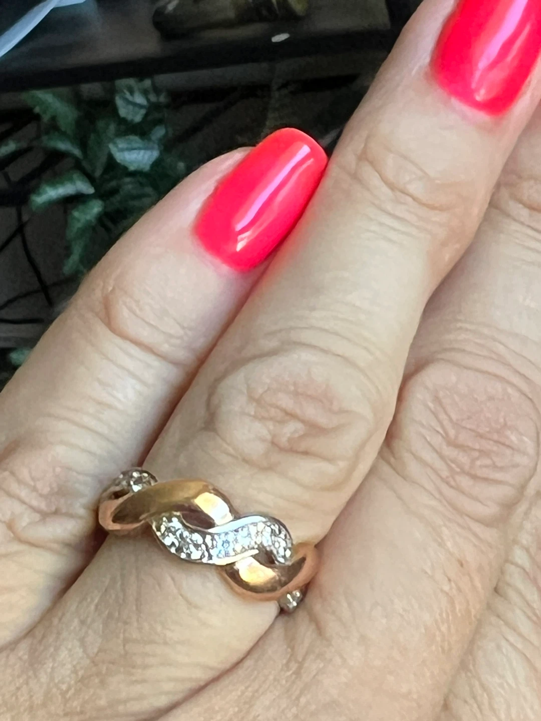 10K Gold Infinity Style Ring with Diamonds - photo 3