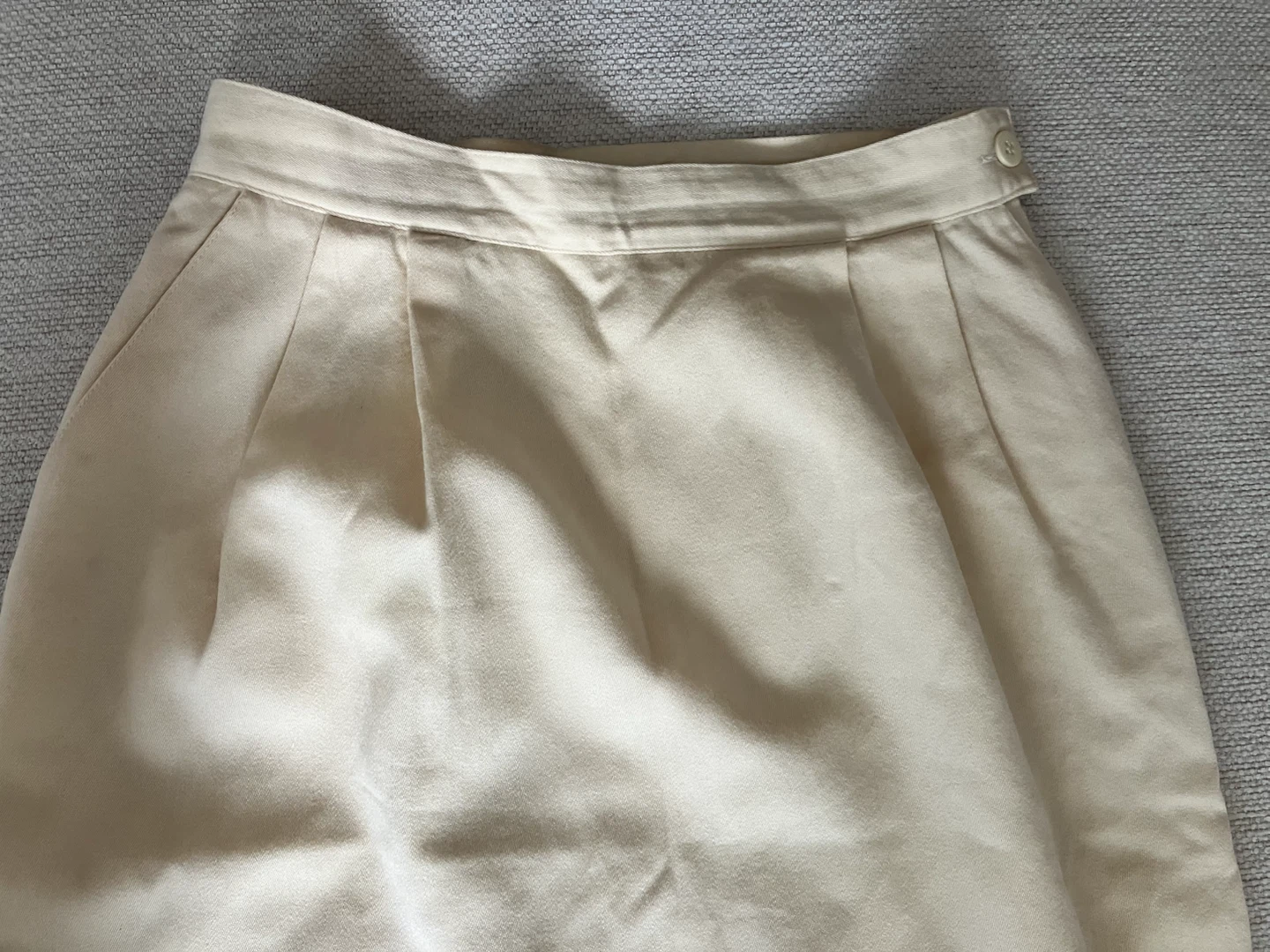 High Waist Vintage 100% Wool Pencil Skirt - photo 3