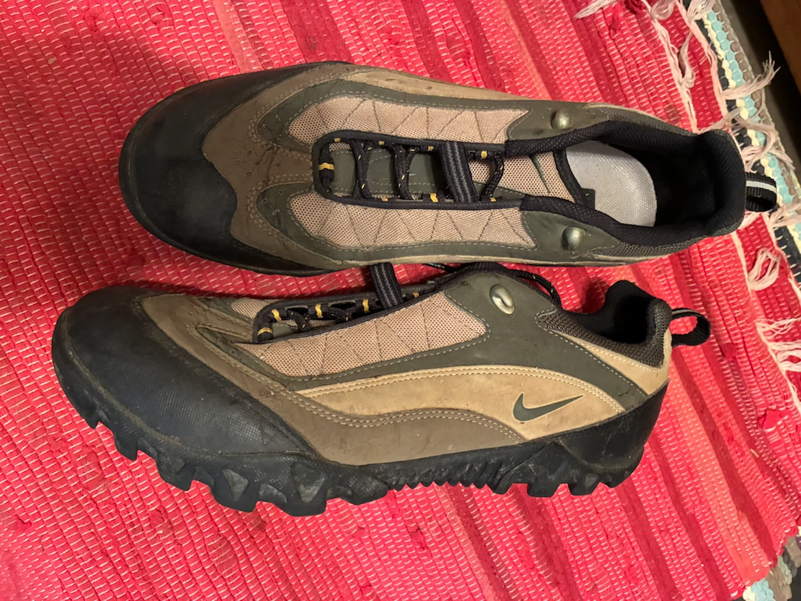 Nike ACG Mountain Biking Shoes - photo 2