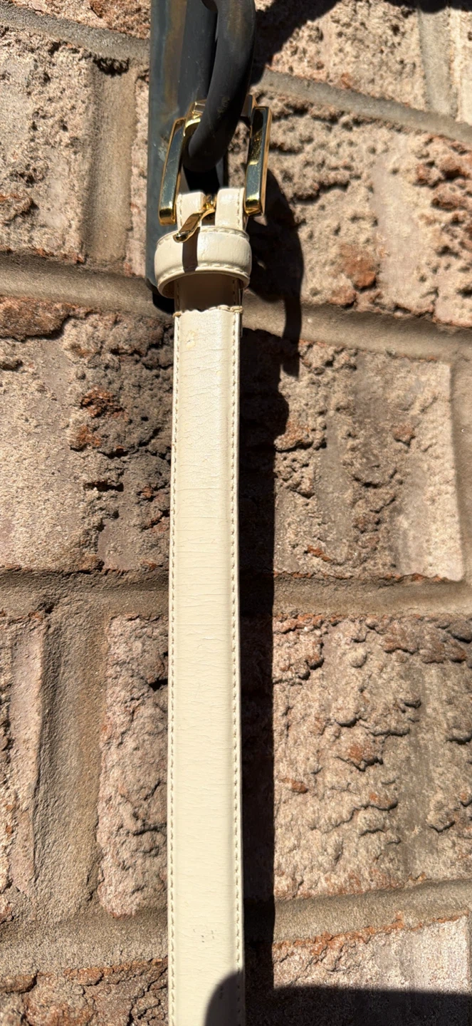 Liz Claiborne Cream Leather Belt