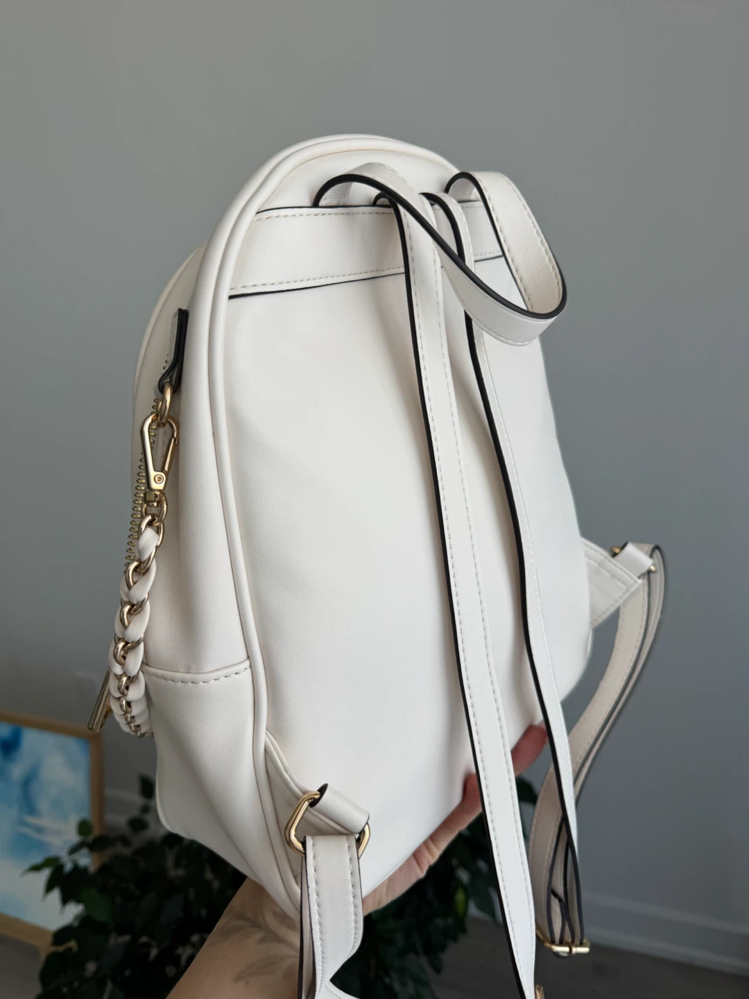 White Quilted Mini Backpack - photo 3