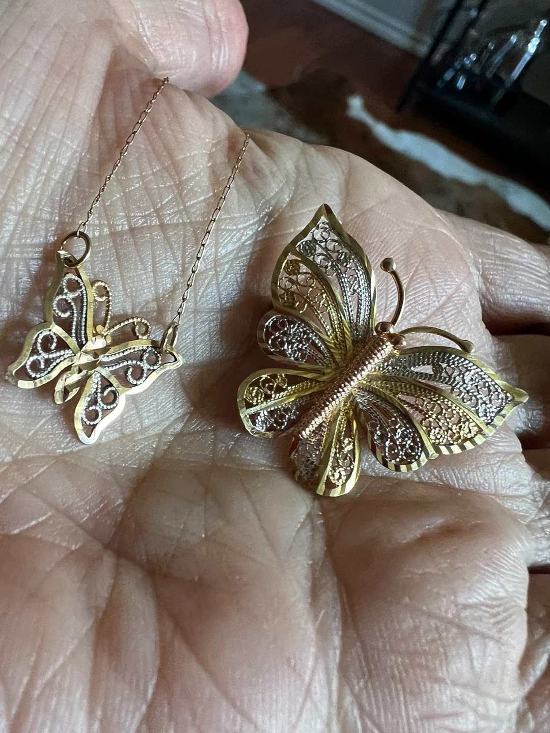 10 k Gold Butterfly necklace and brooch  Set - photo 3