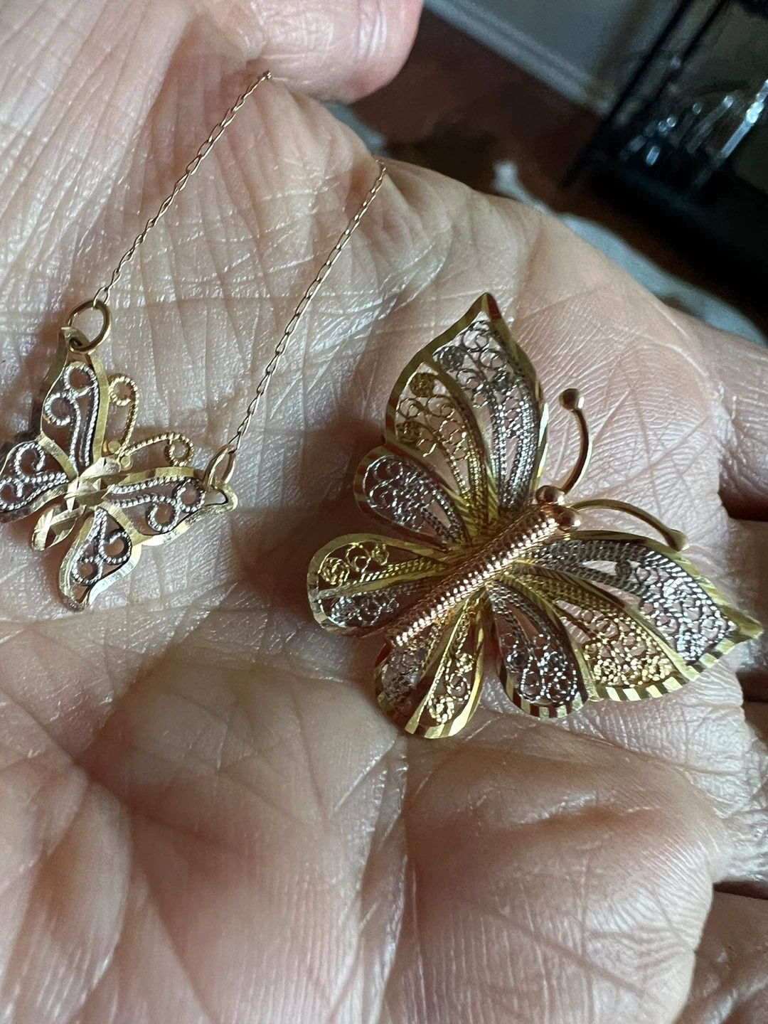 10 k Gold Butterfly necklace and brooch  Set - photo 4