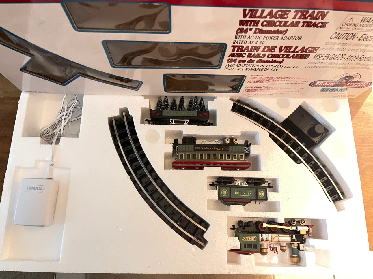 Lemax Village Train System with Circular Track - photo 2