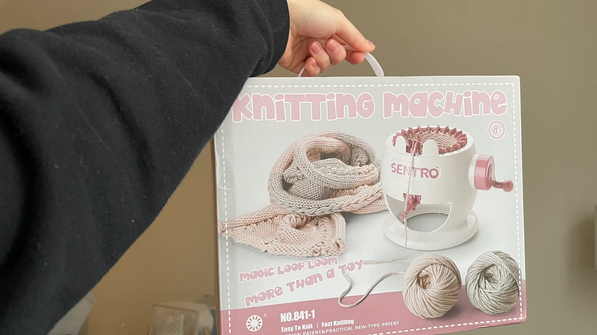 Sentro Knitting Machine No.841-1