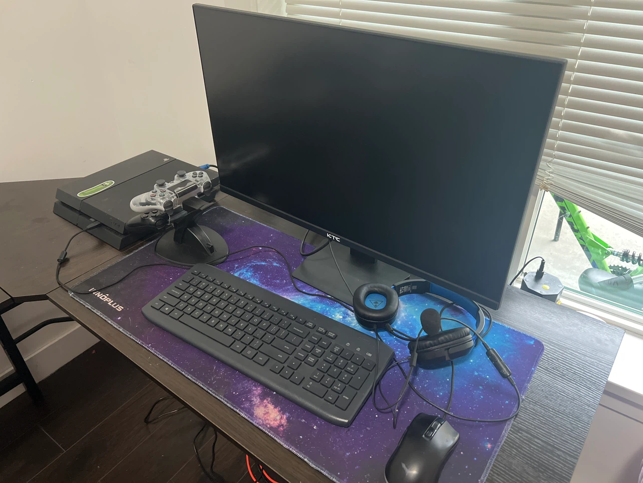 PlayStation 4 Console with DualShock 4 Controllers - photo 2