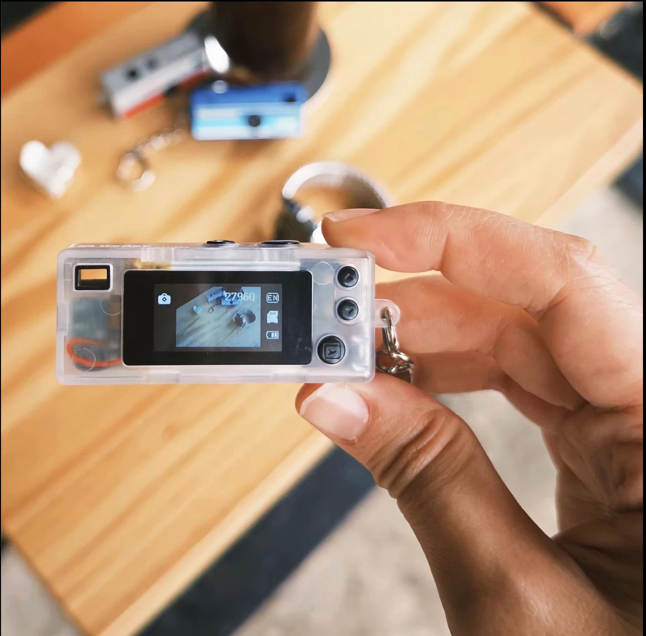 1985 Retro Thumb Camera - photo 4