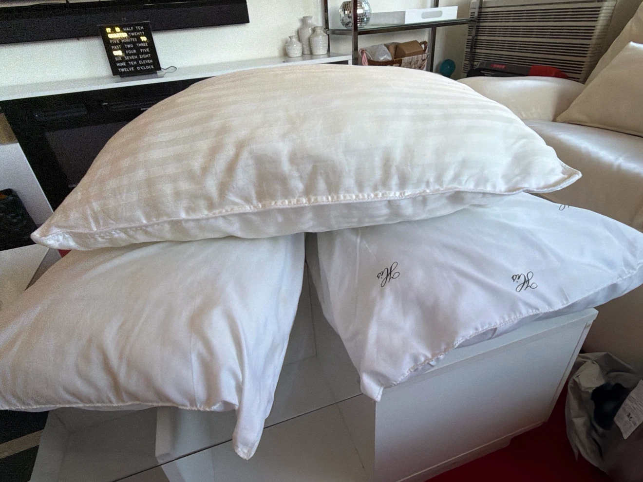 Set of 4  White Pillows