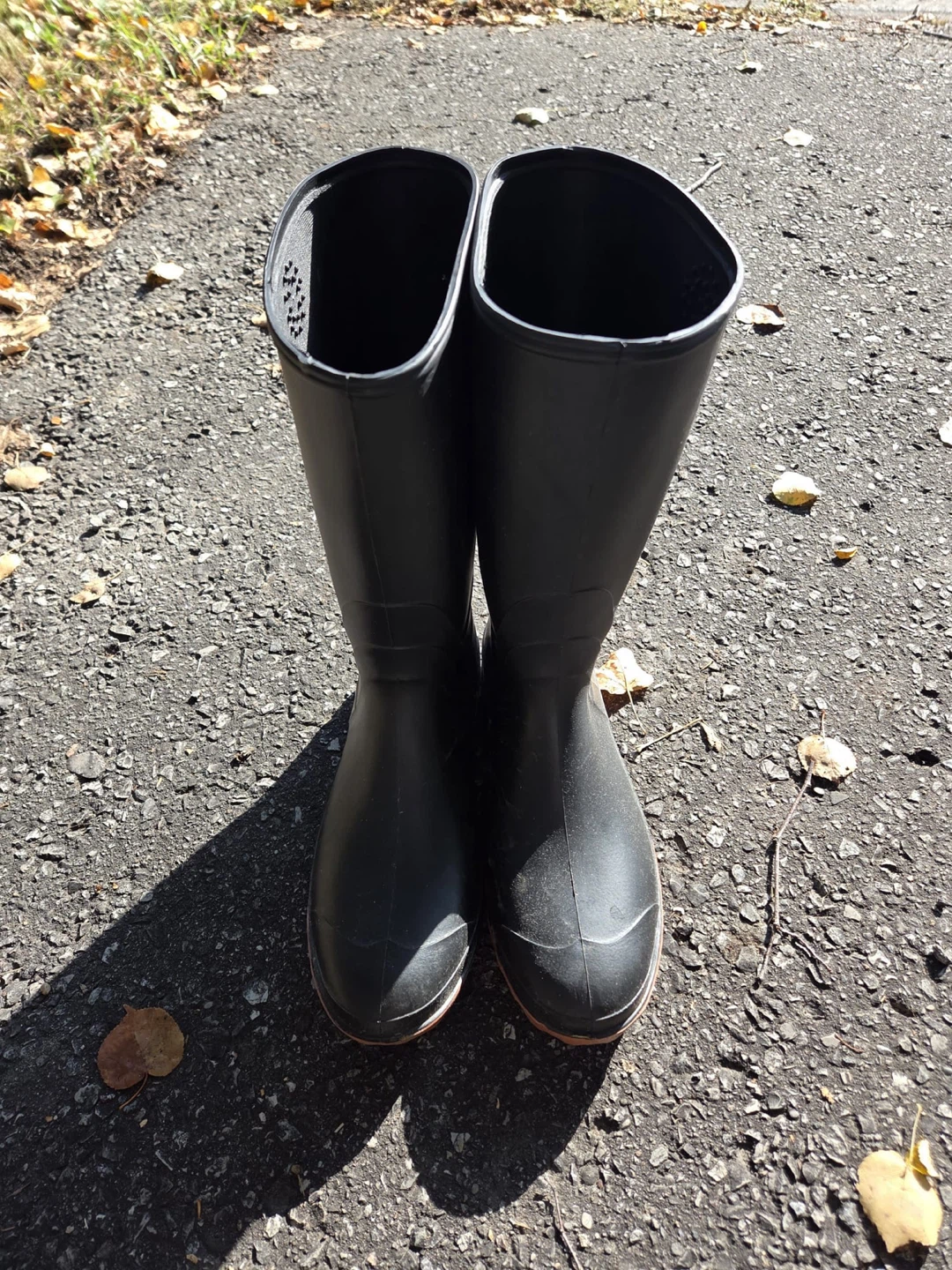 Black Rubber Rain Boots