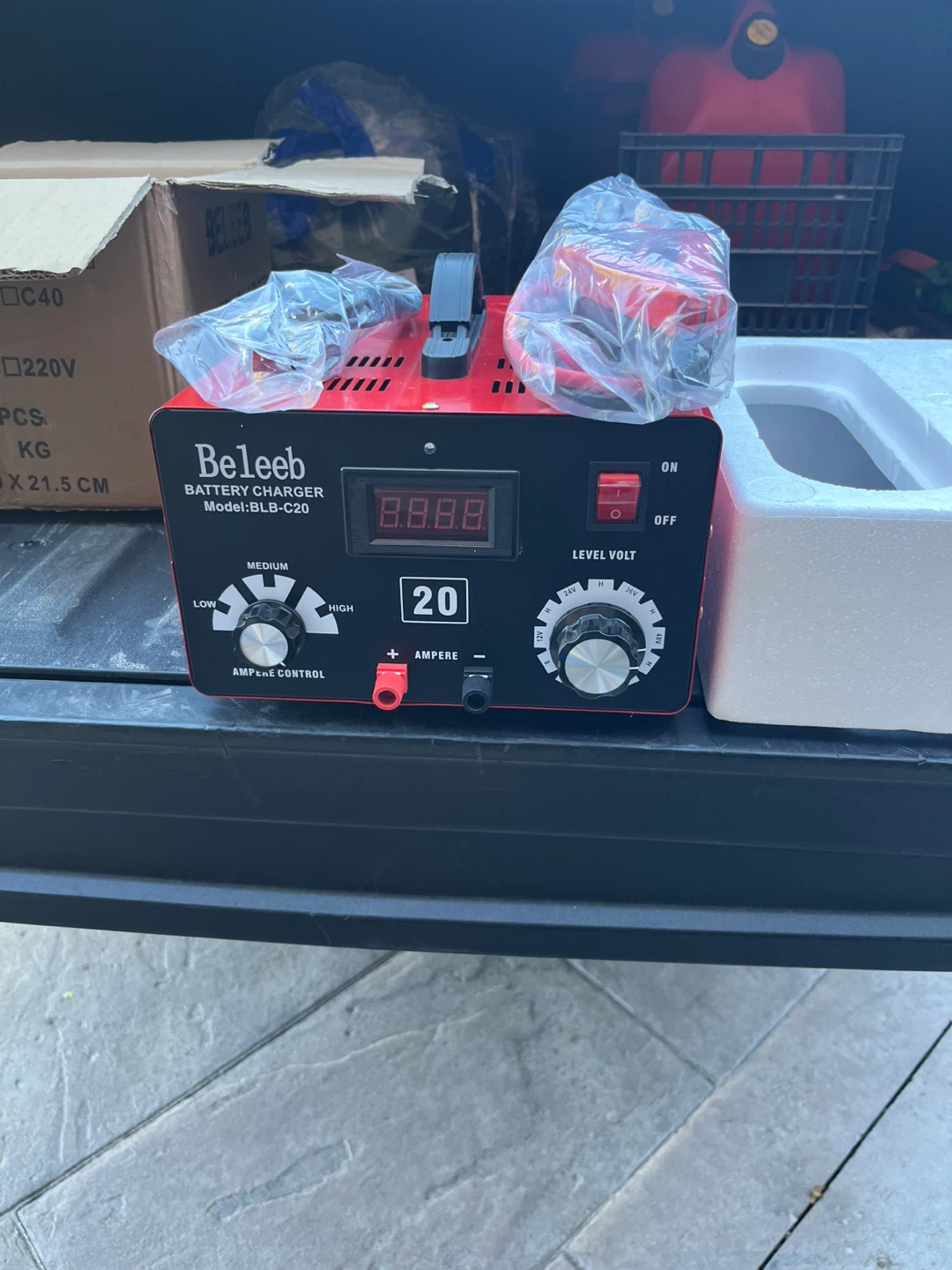 Beleeb BLB-C20 Adjustable Battery Charger - photo 3