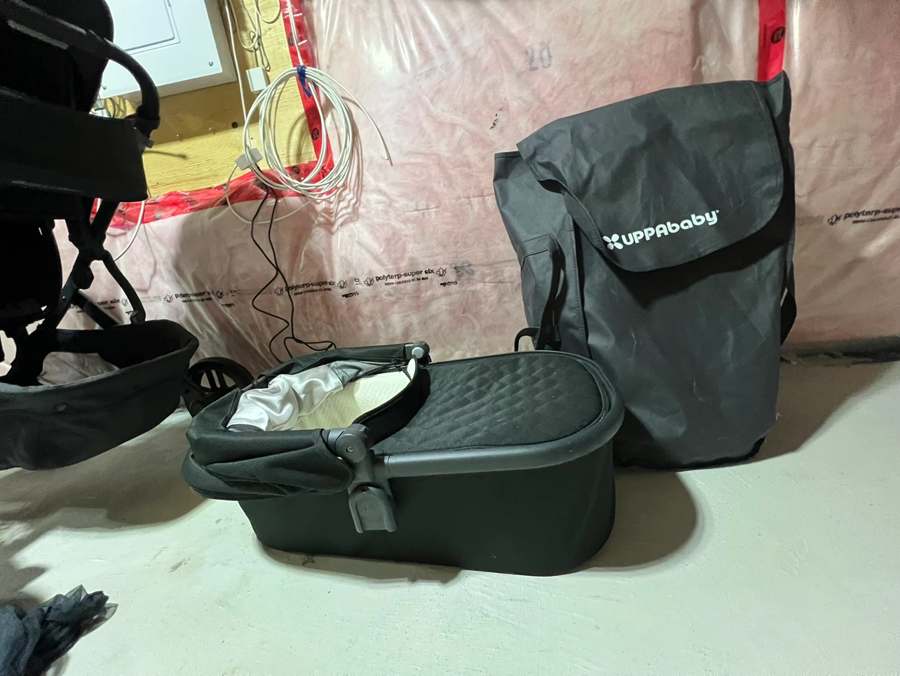 UPPAbaby Vista Stroller w/ Bassinet and more sold as bundle - photo 2