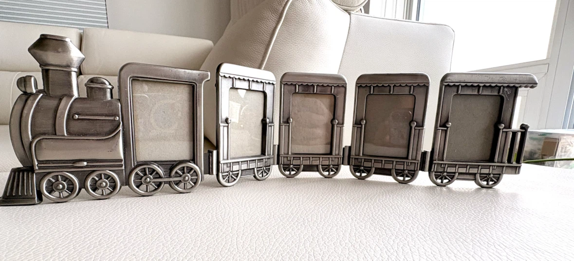 Train Shaped Multi-Photo Picture Frame - photo 2