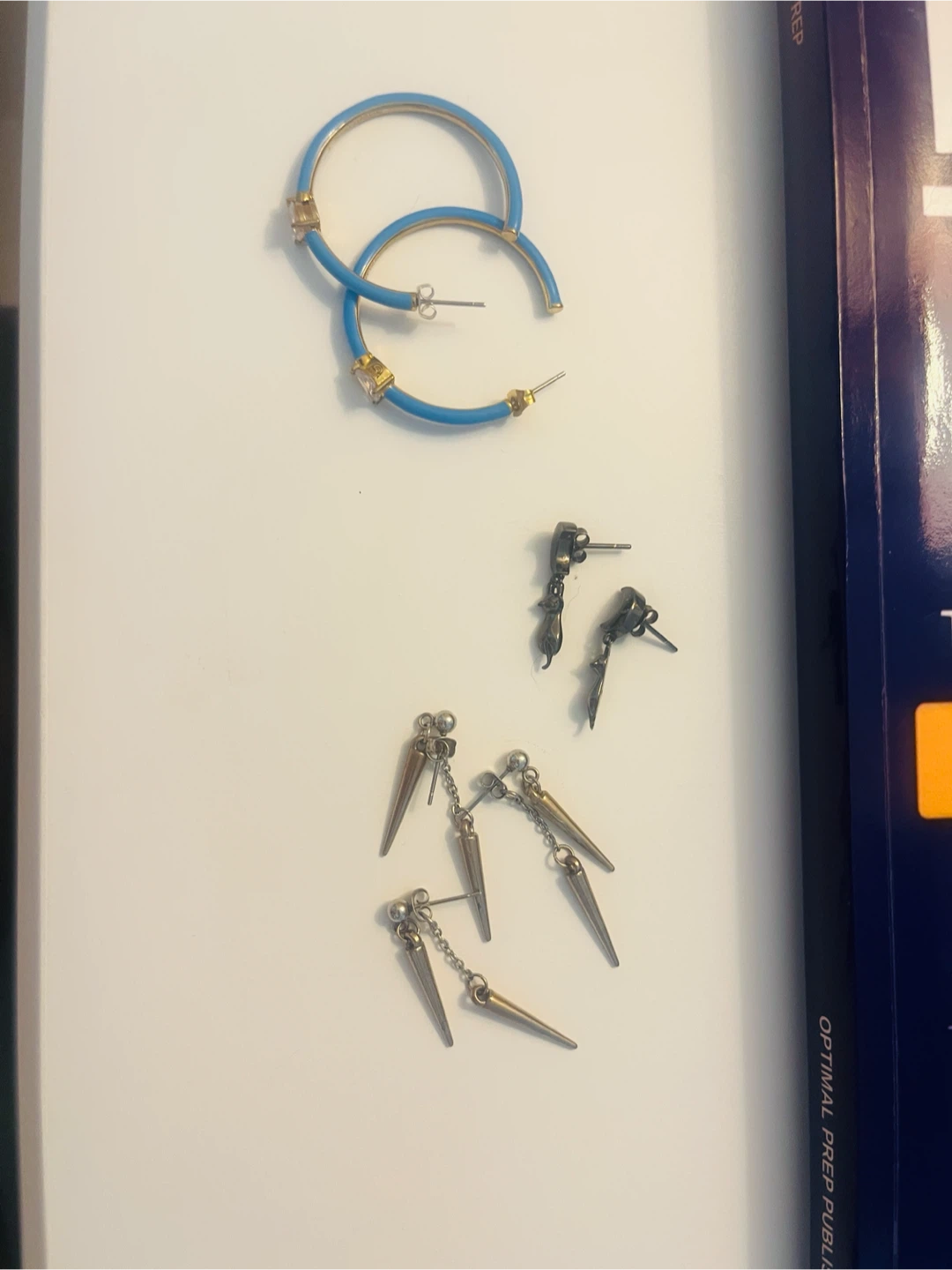 Assorted earrings (free)