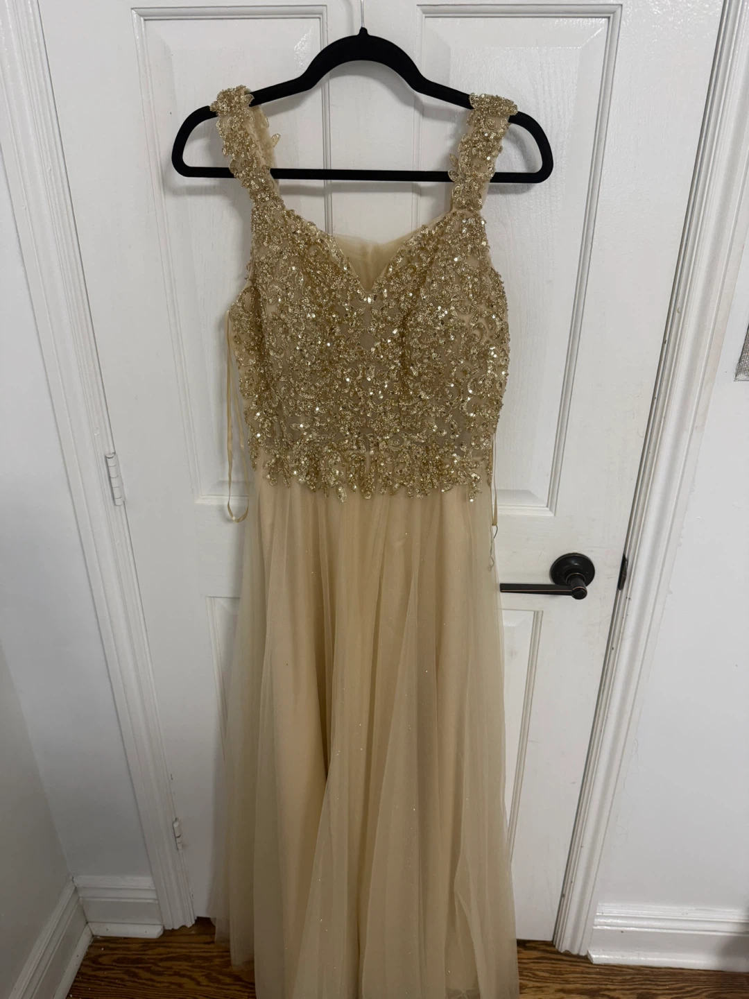 Gold Sequin and Tulle Evening Gown - photo 3