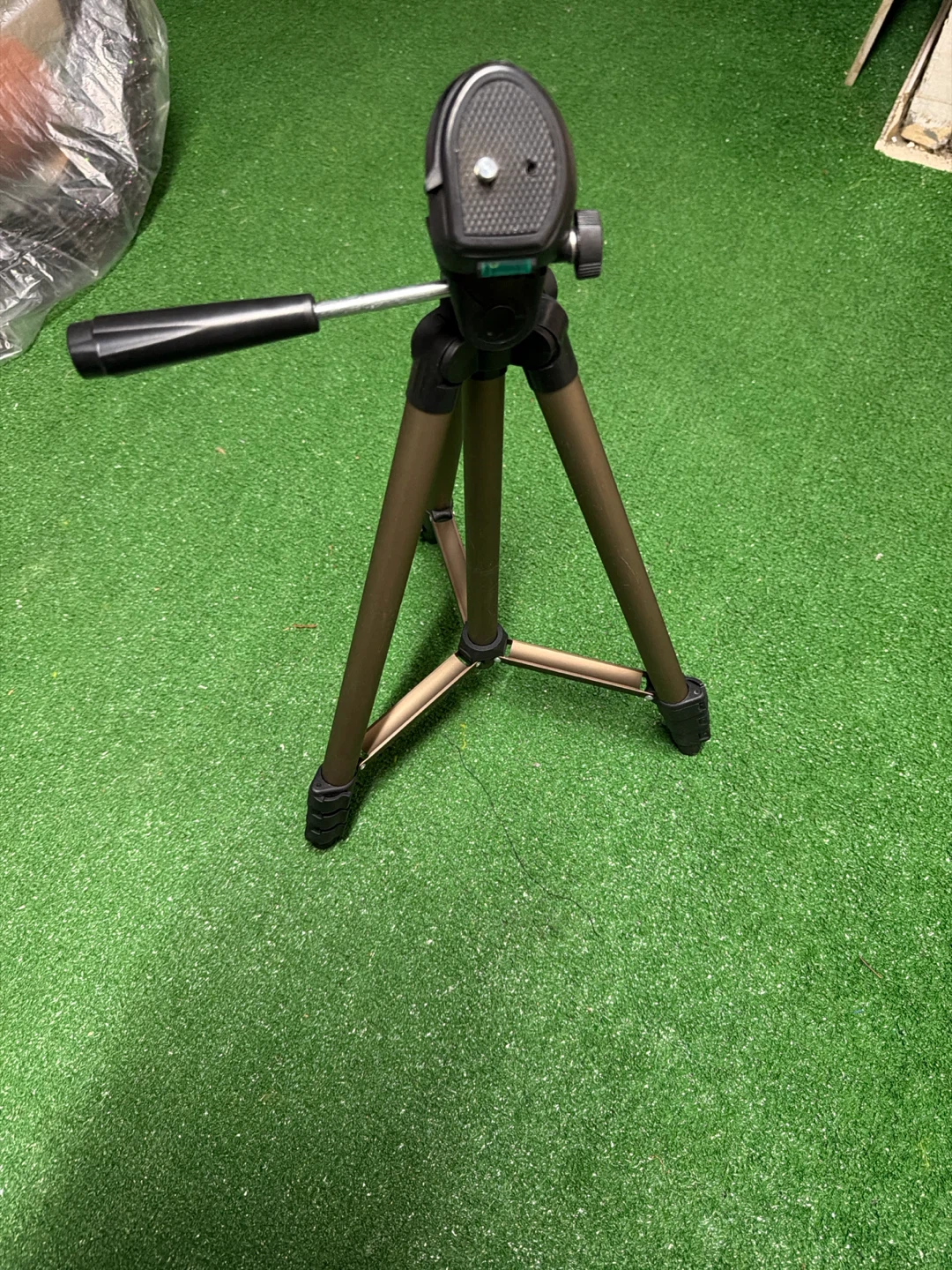 Amazon Basics Camera Tripod