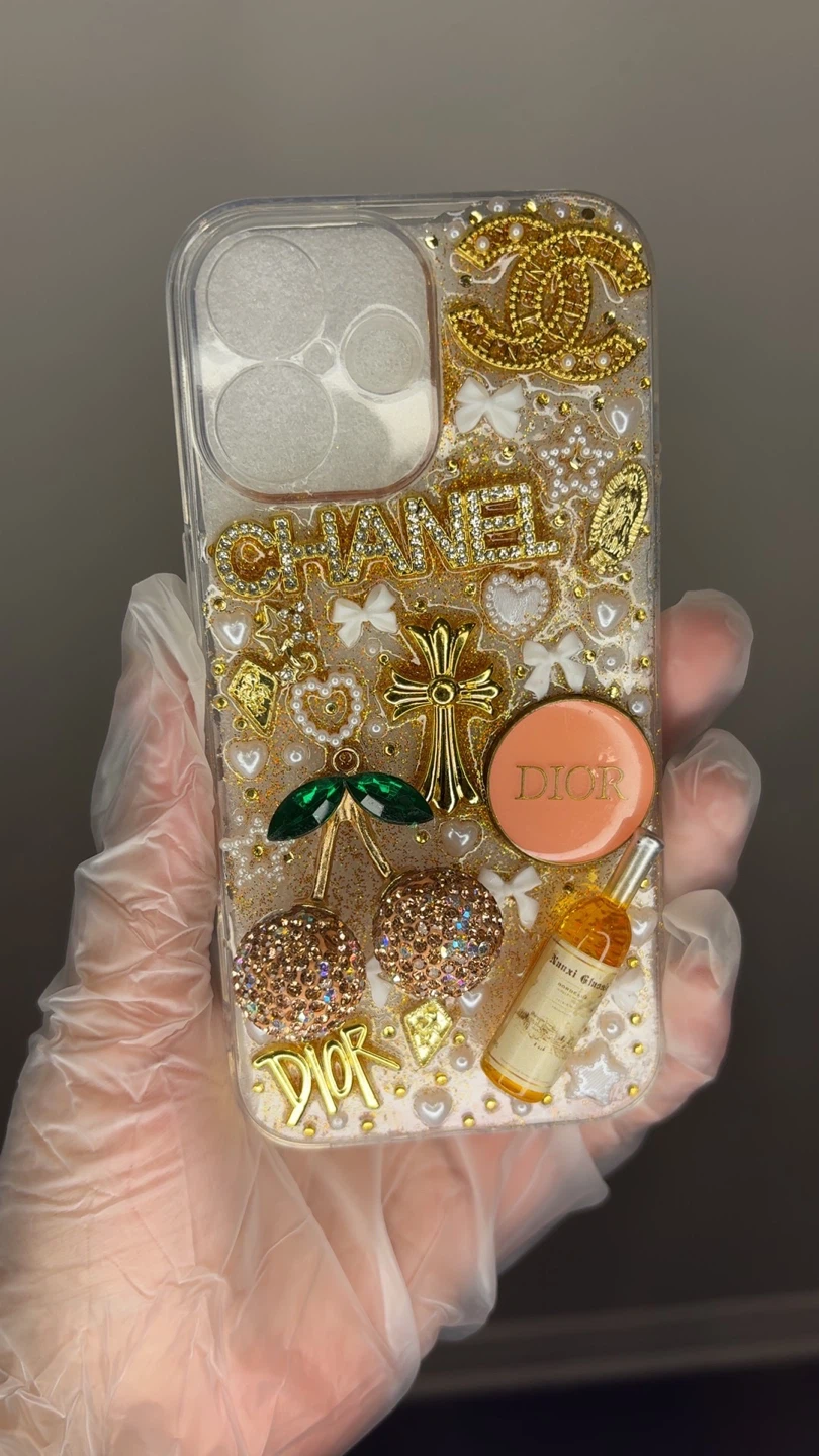 GOLD JUNK CASE FOR iPhone 16 - photo 2