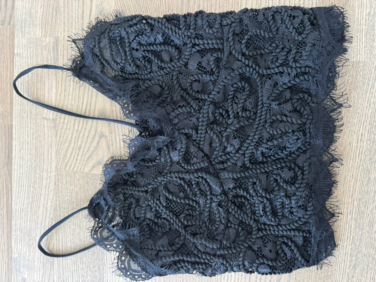 New: Designer’s Black Lace Camisole - photo 2