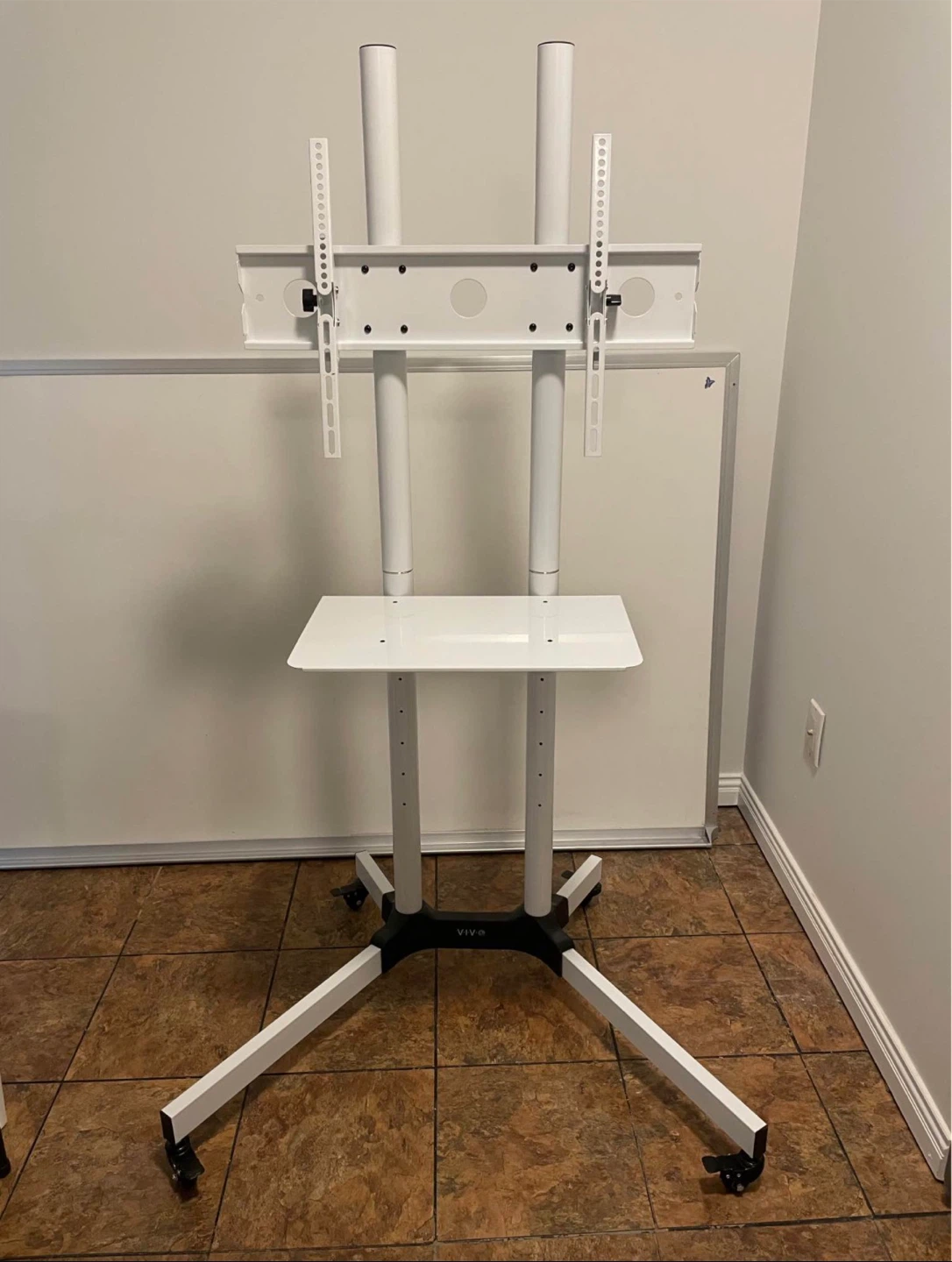 VIVO Mobile TV Cart ( 32in-83in) with Sony 40in tv