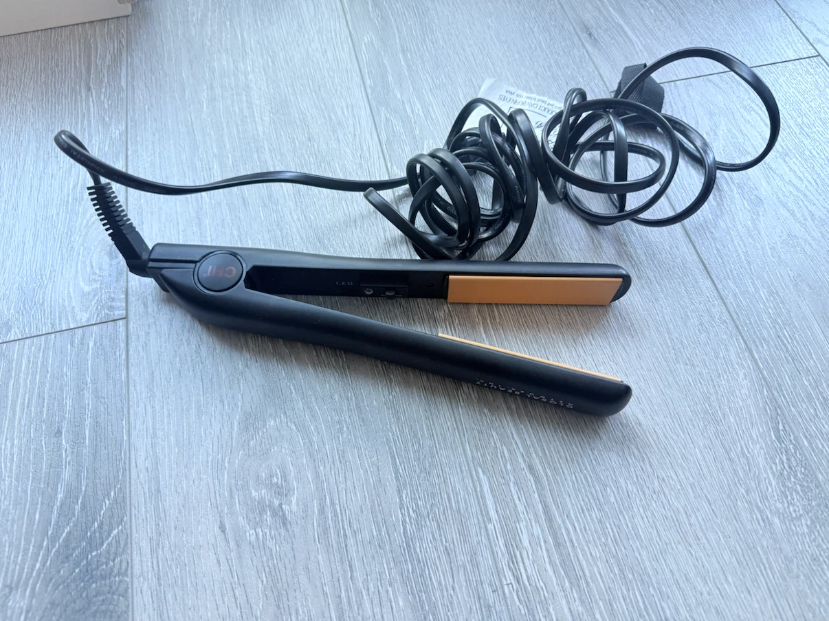 CHI Original Ceramic Hairstyling Iron - photo 2