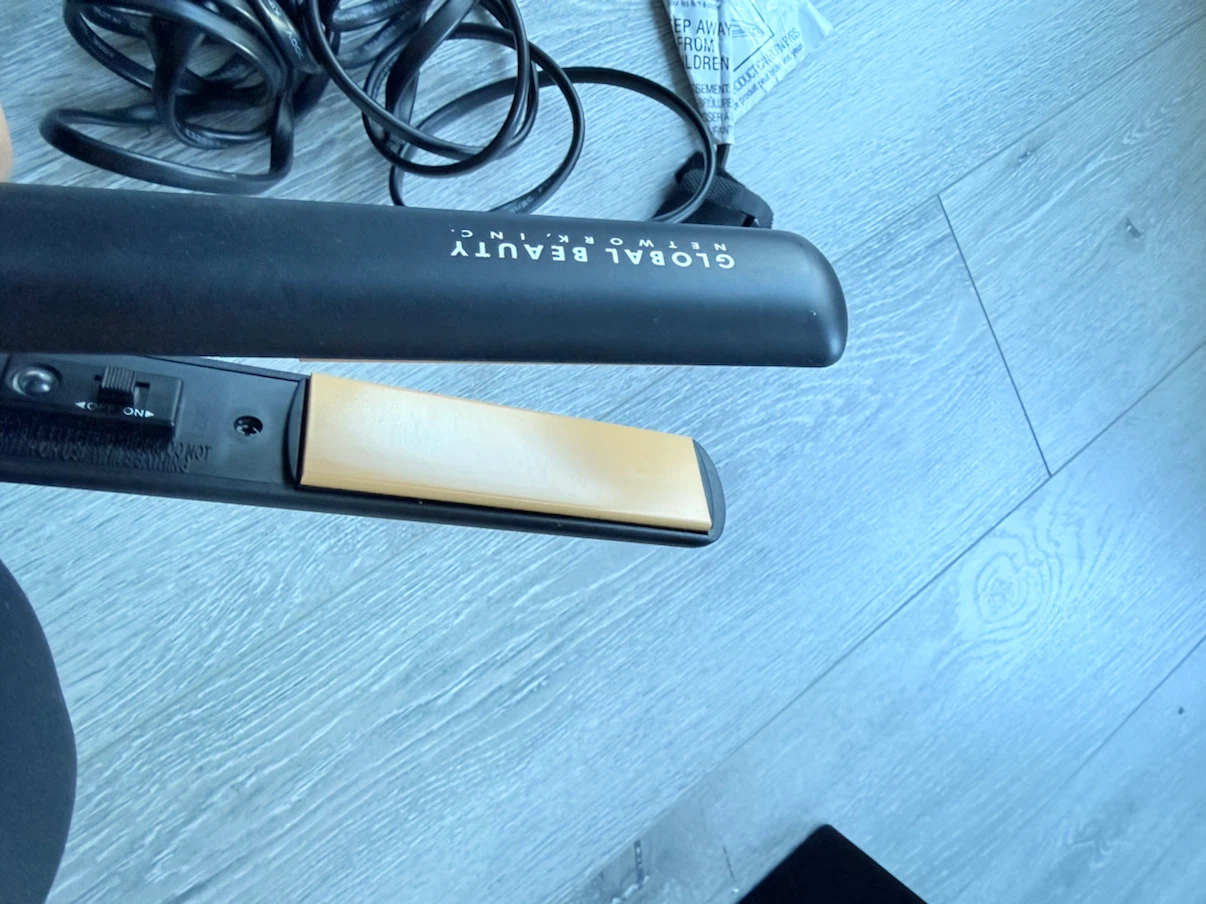 CHI Original Ceramic Hairstyling Iron - photo 5