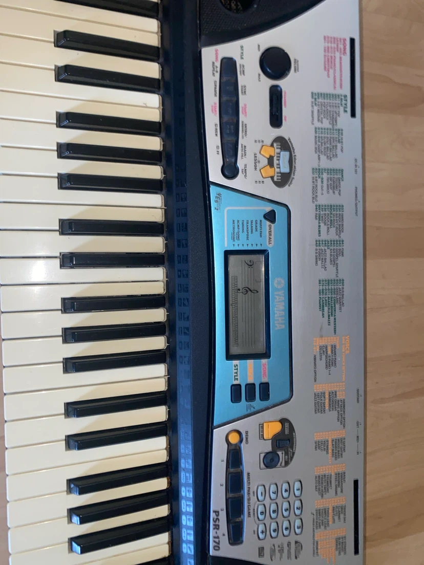 Yamaha PSR-170 Keyboard with Stand and Pedal - photo 2