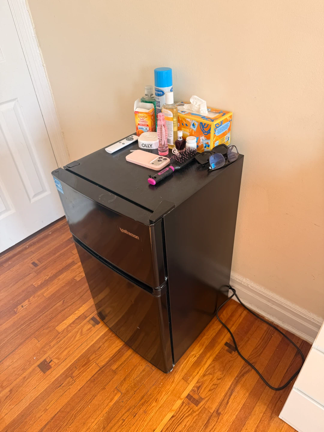 Upstreman 2-Door Mini Fridge