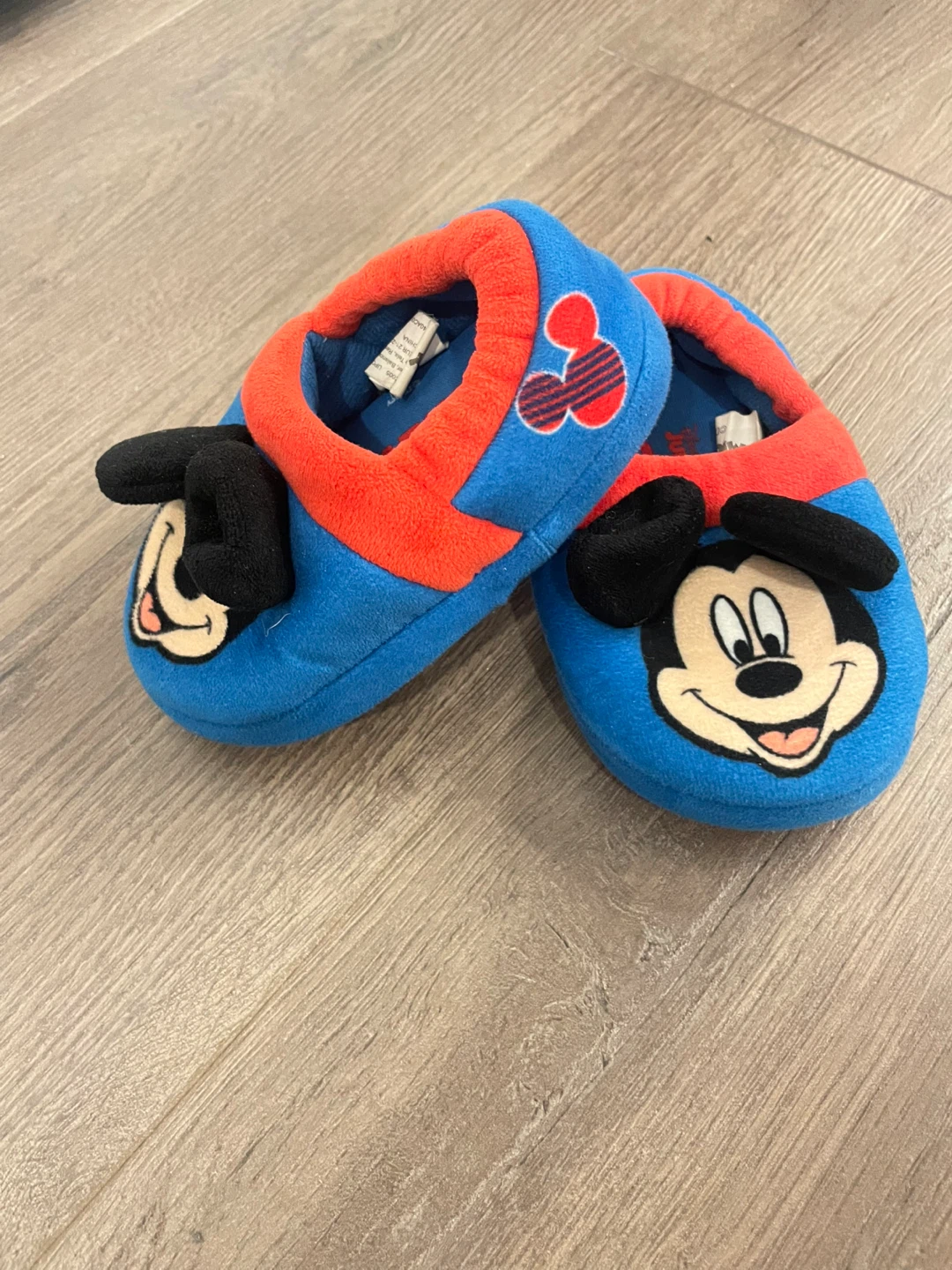 Mickey Mouse Toddler Slippers. Size 5-6. - photo 3